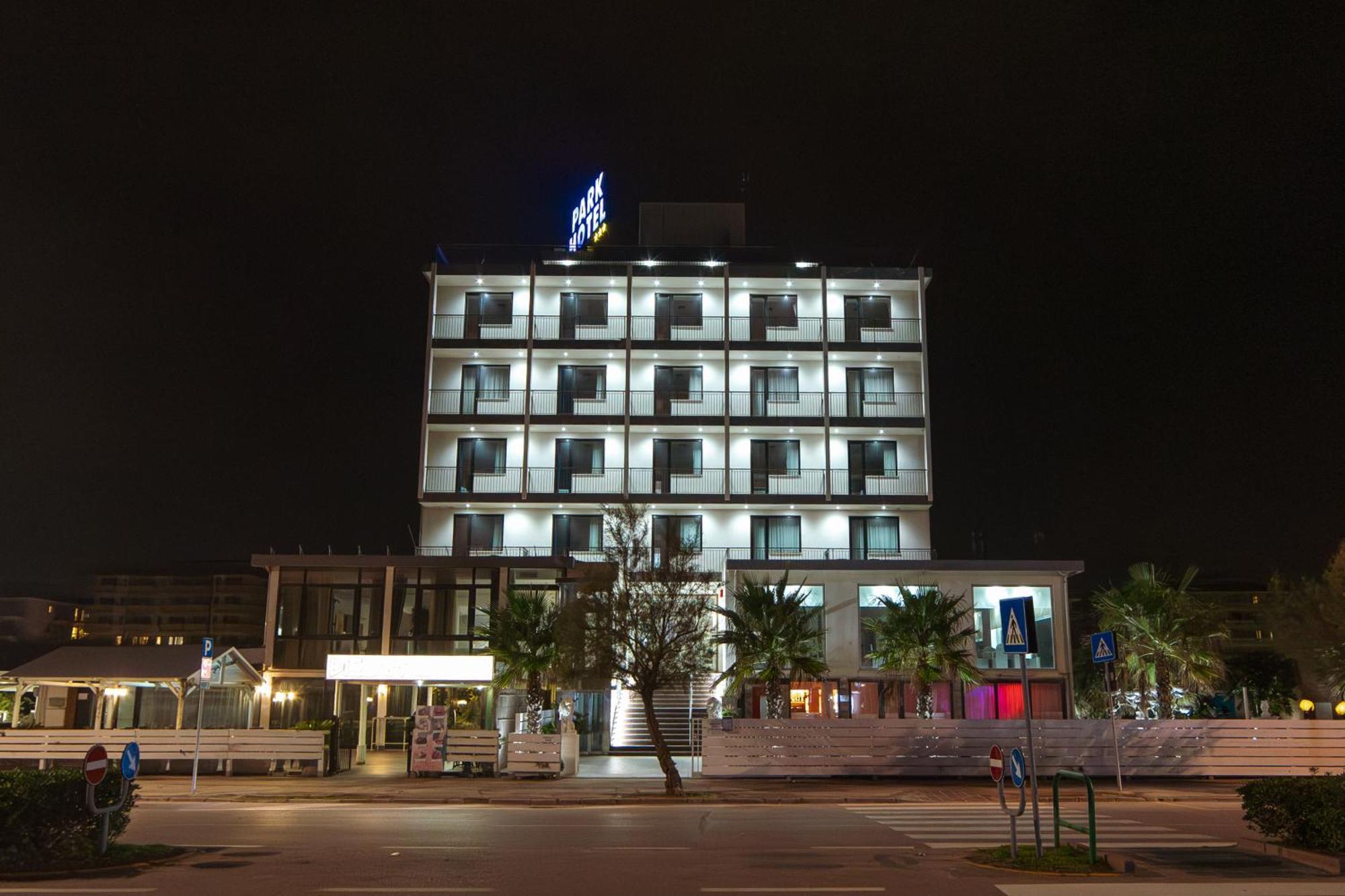 Hotel Park E Mobil Home Sottomarina Exteriör bild